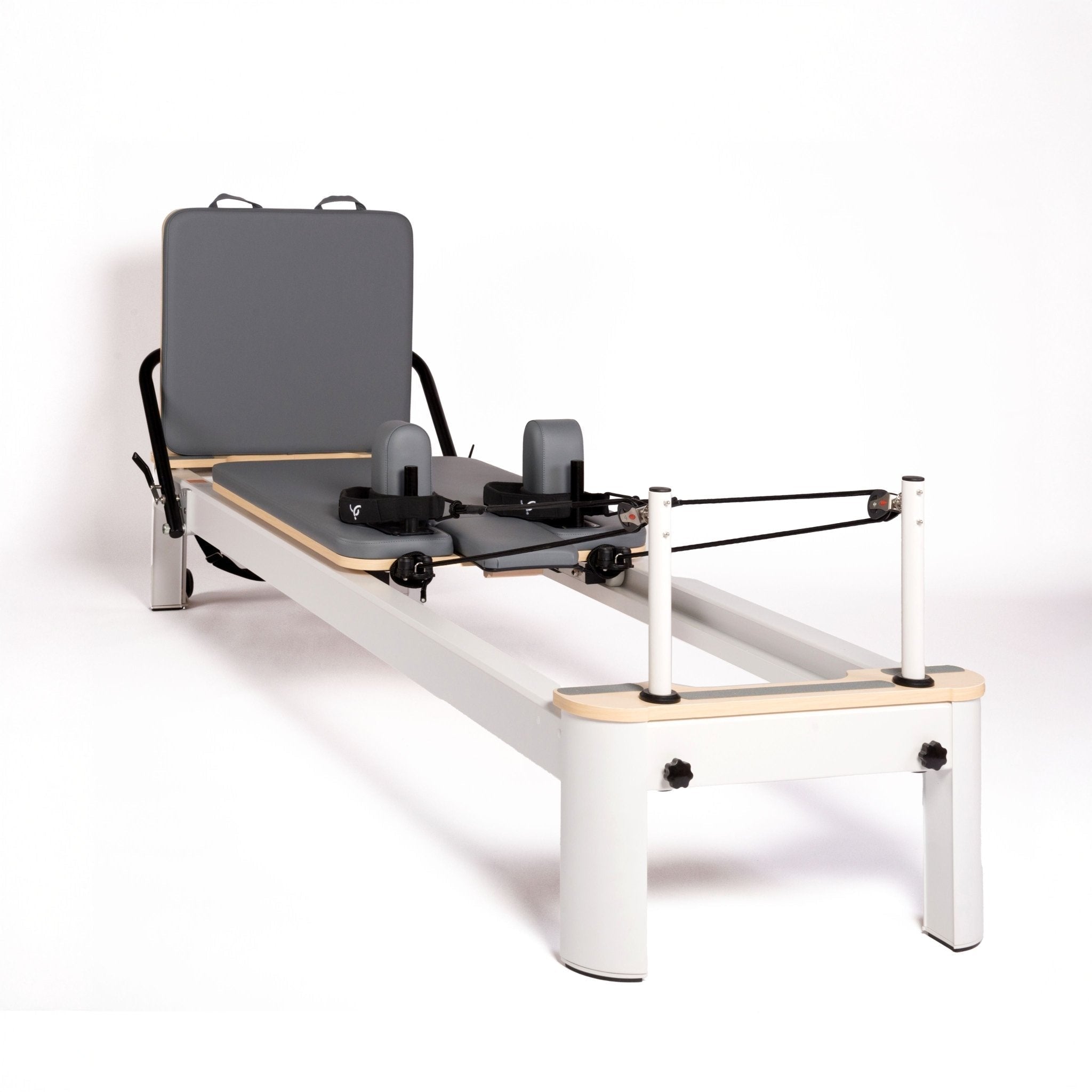 Pilates-Reformer aus weißem Aluminium