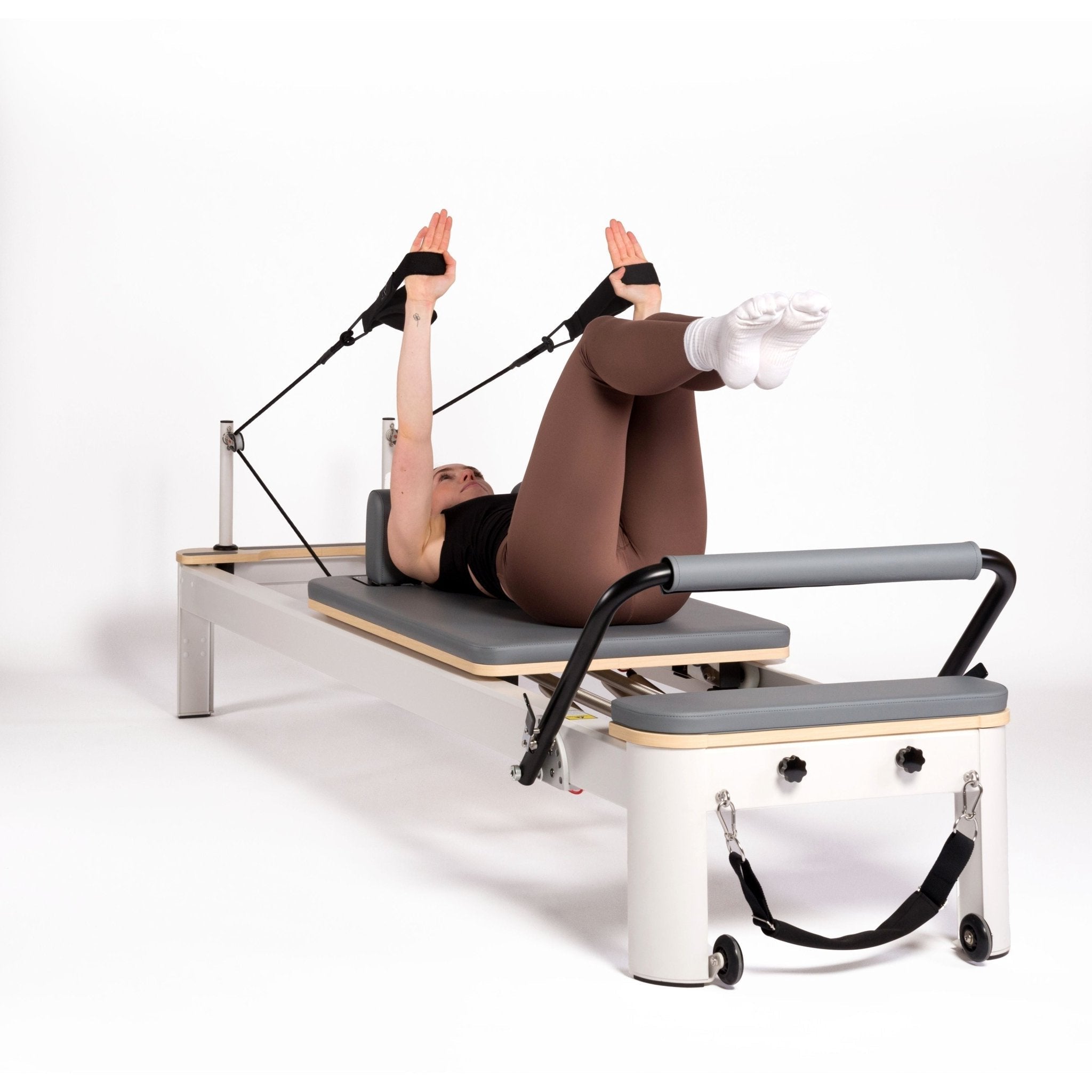 Pilates-Reformer für Fitnessstudios