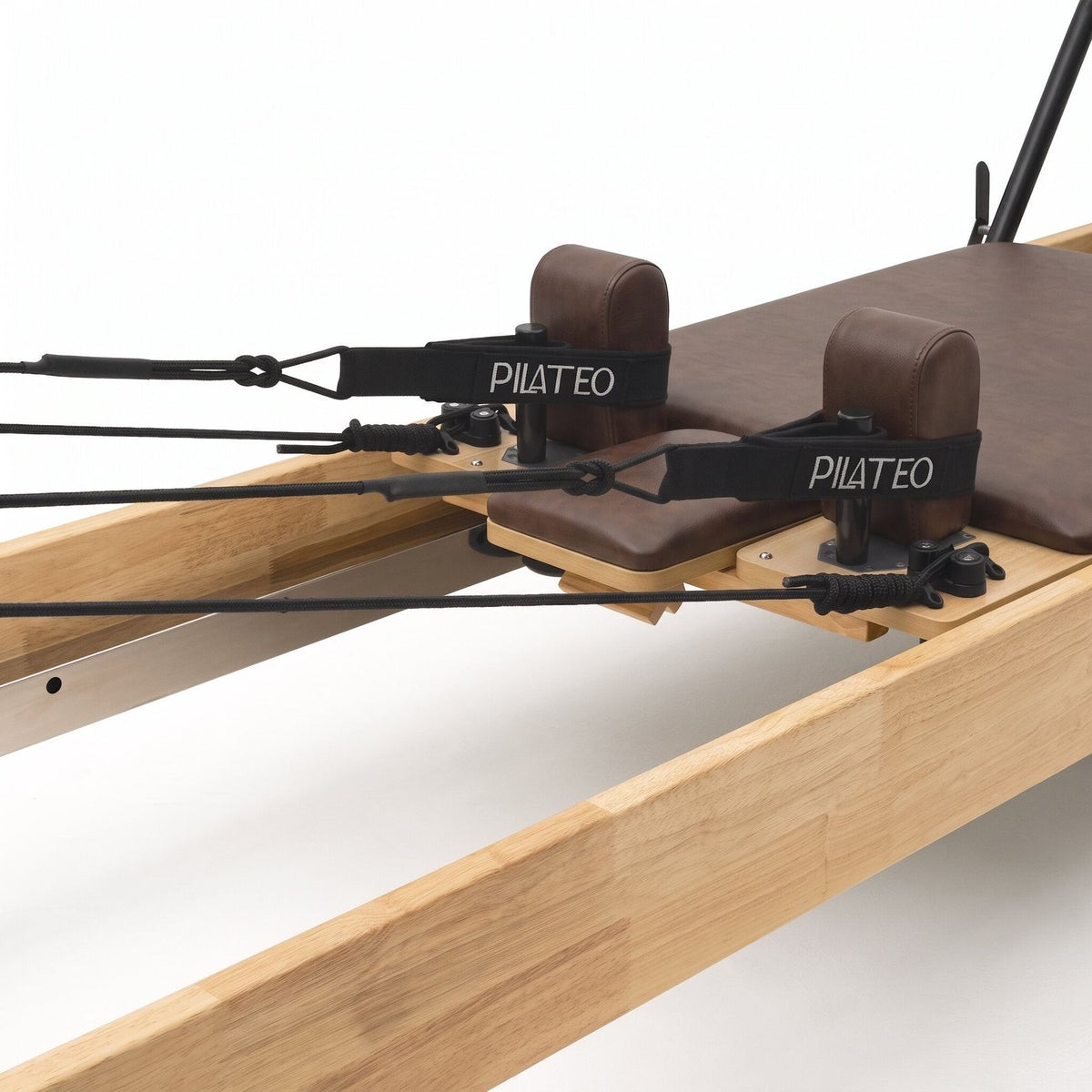 Pilates Reformer Studio Classic Mokka, Schulterstützen und Gurte