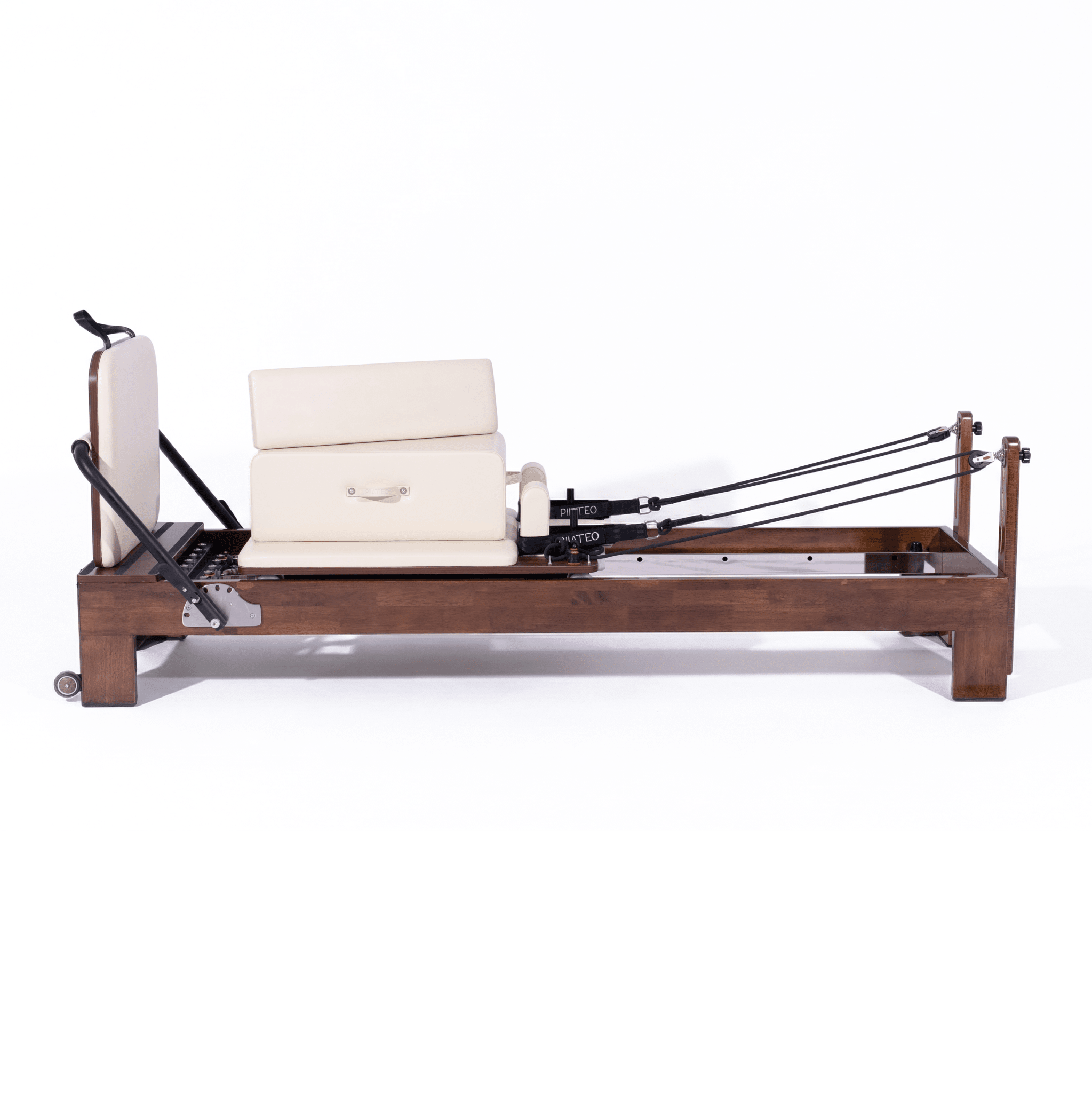Pilates-Reformer aus Nussbaumholz