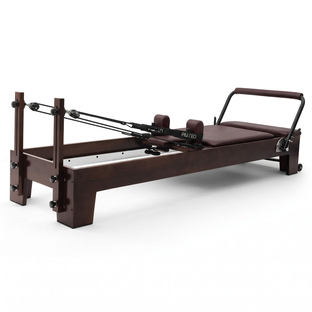 Pilates Reformer Studio Prestige Weinrot, Dreiviertelansicht
